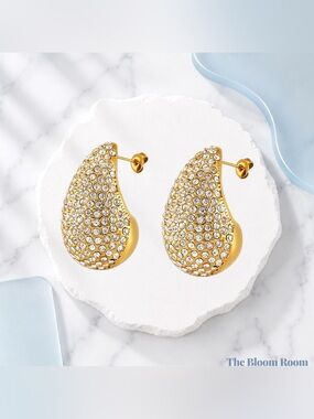 Crystal Muse Earrings Gold | 18K Gold Plated